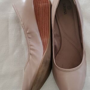 Susina Women's Tan Wedges Sz. 8